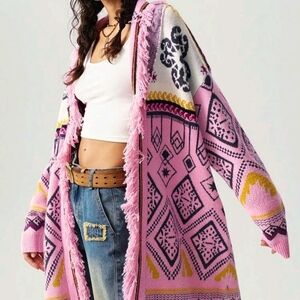 Chic Pink Patterned Cardigan